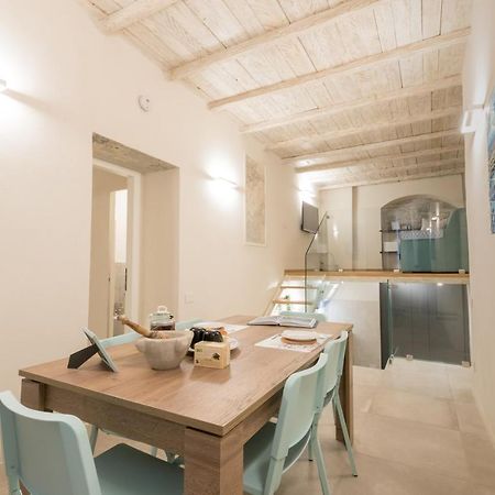 Al Caruggio Guest House Genoa Bagian luar foto