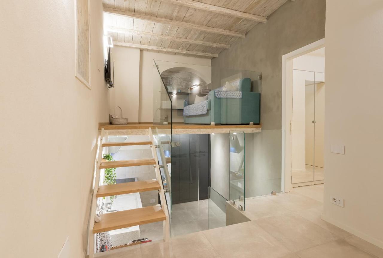 Al Caruggio Guest House Genoa Bagian luar foto